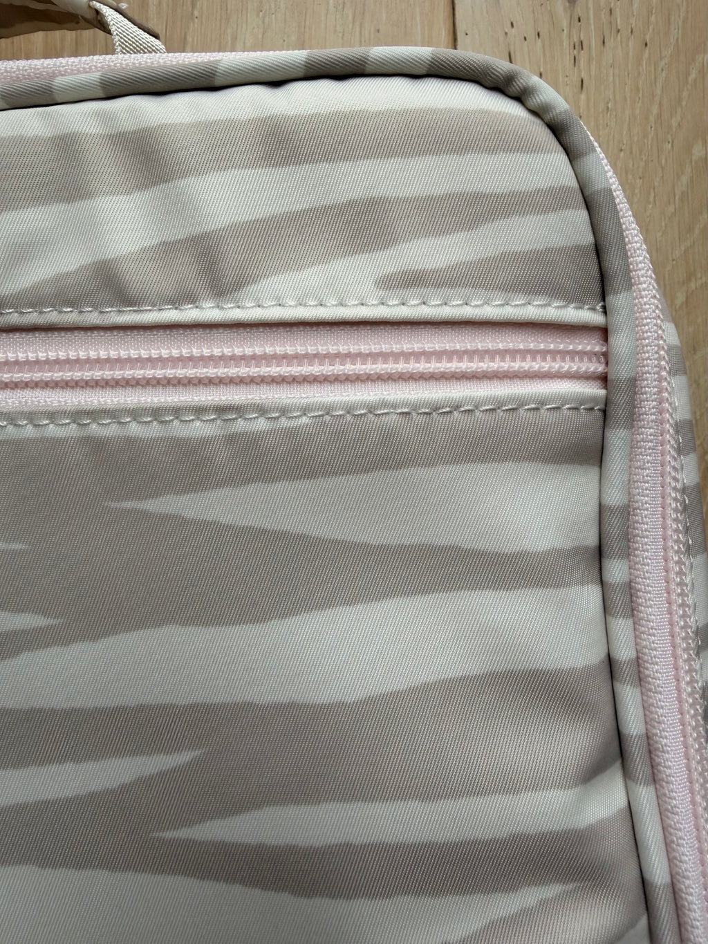 SAMPLE ZEBRA LUNCHBAG - Pink Zip